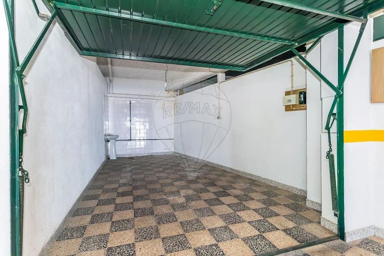 Garagem para Venda em Sesimbra (Santiago) Foto 2