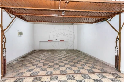 Garagem para Venda em Sesimbra (Santiago)