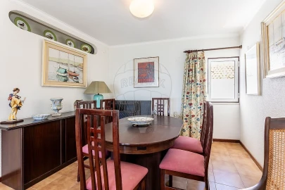 Apartamento T2 para Venda em Sesimbra (Santiago)