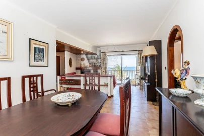 Apartamento T2 para Venda em Sesimbra (Santiago)