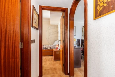 Apartamento T2 para Venda em Sesimbra (Santiago)