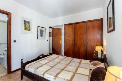 Apartamento T2 para Venda em Sesimbra (Santiago)