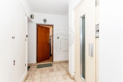 Apartamento T2 para Venda em Sesimbra (Santiago)