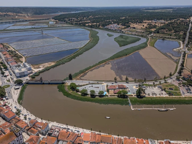 Terreno para Venda em Santa Maria do Castelo e Santiago e Santa Susana Foto 9