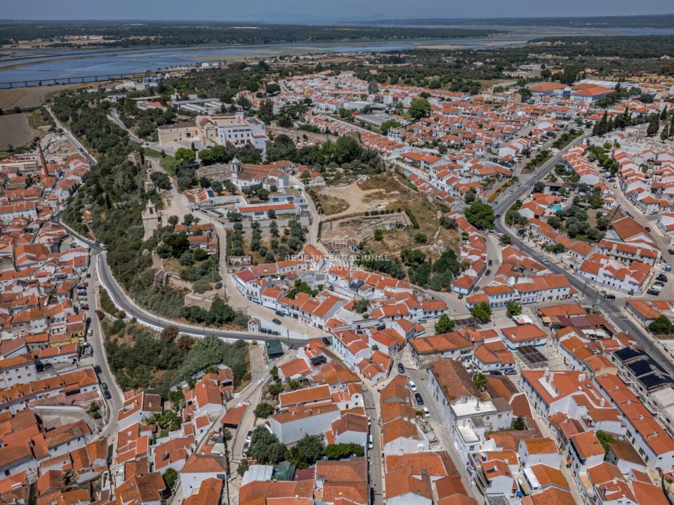 Terreno para Venda em Santa Maria do Castelo e Santiago e Santa Susana Foto 3