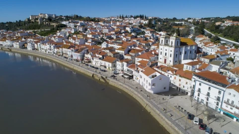 Terreno para Venda em Santa Maria do Castelo e Santiago e Santa Susana