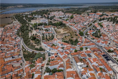 Terreno para Venda em Santa Maria do Castelo e Santiago e Santa Susana