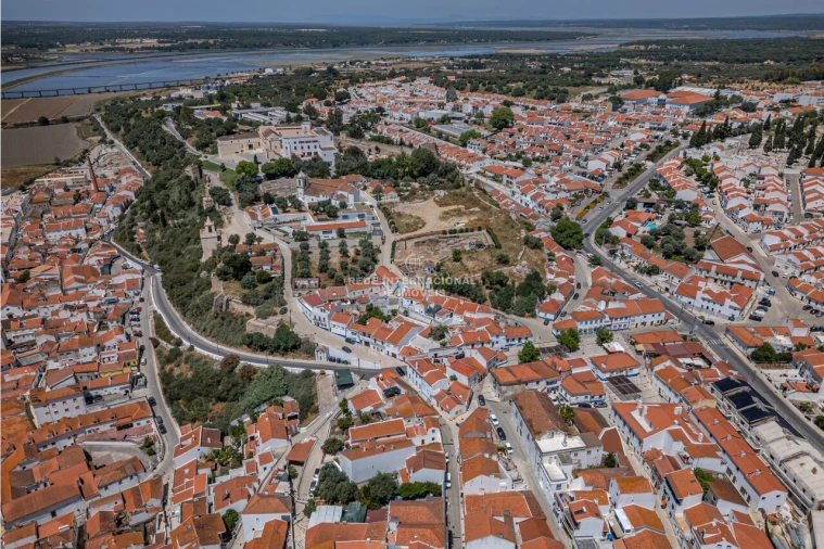 Terreno para Venda em Santa Maria do Castelo e Santiago e Santa Susana Foto 12