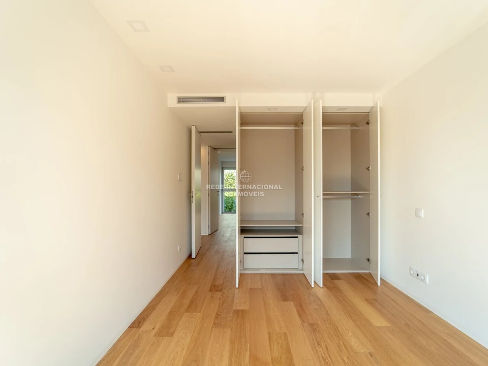 Moradia T4 para Venda em Aldoar, Foz do Douro e Nevogilde Foto 30