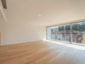 Moradia T4 para Venda em Aldoar, Foz do Douro e Nevogilde