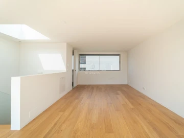 Moradia T4 para Venda em Aldoar, Foz do Douro e Nevogilde