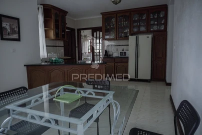 Moradia T3 para Venda em Urzelina (São Mateus)