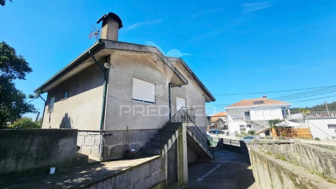 Moradia T3 para Venda em Negreiros e Chavão