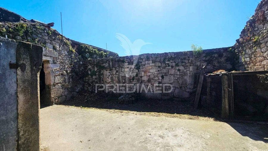 Moradia T3 para Venda em Negreiros e Chavão Foto 8