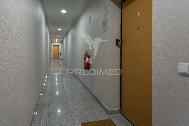 Apartamento T3 para Venda em Silves Foto 23