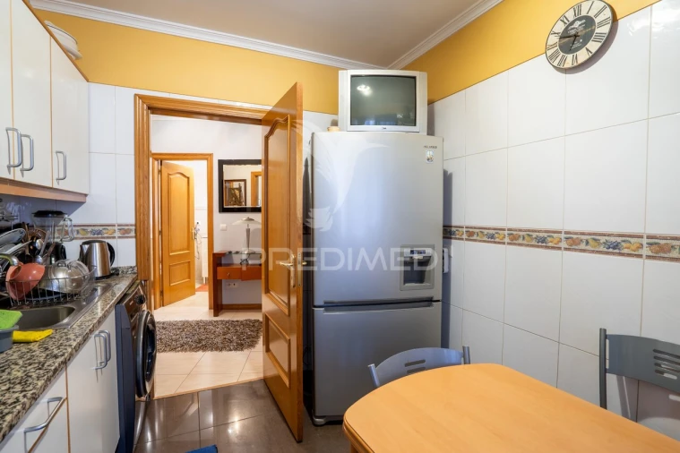 Apartamento T2 para Venda em Caniço Foto 17