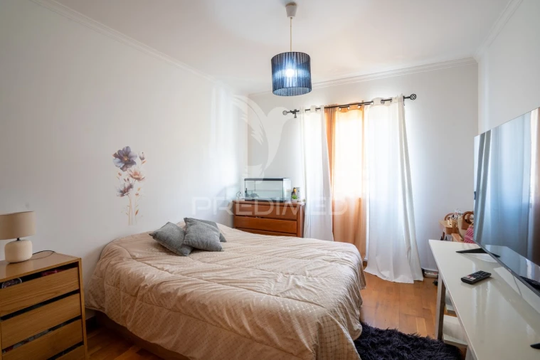 Apartamento T2 para Venda em Caniço Foto 13