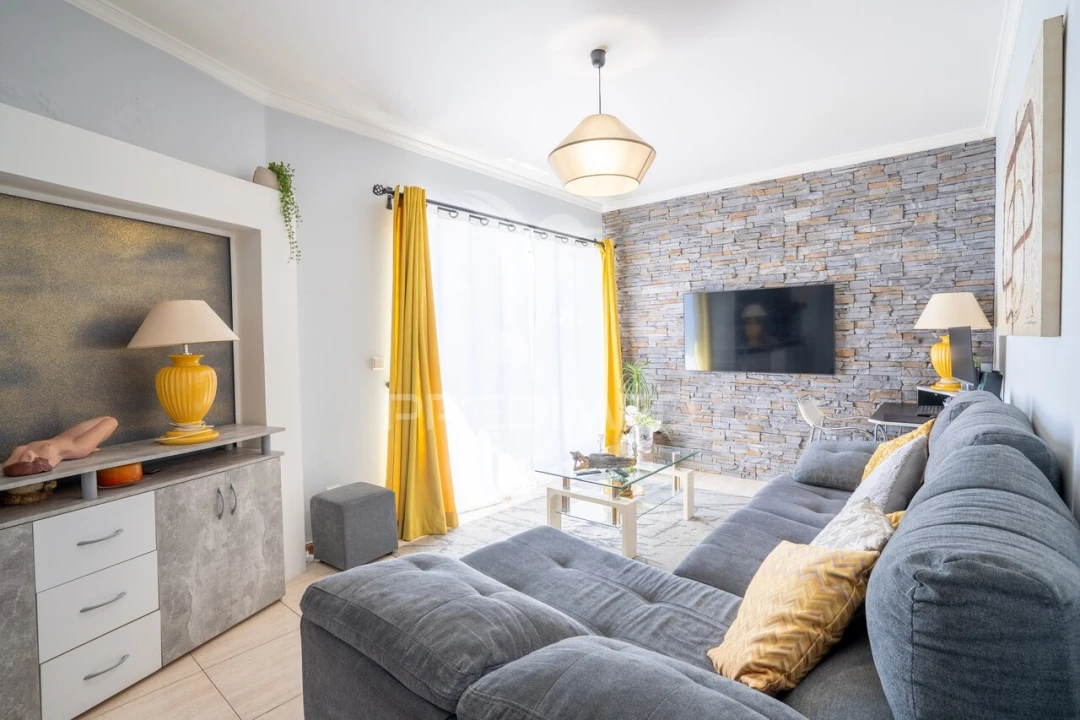 Apartamento T2 para Venda em Caniço Foto 5