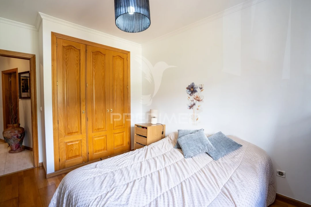 Apartamento T2 para Venda em Caniço Foto 12