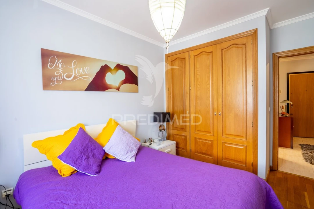 Apartamento T2 para Venda em Caniço Foto 9