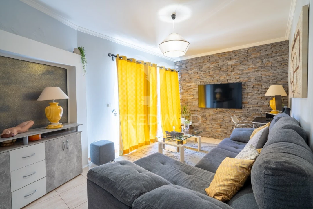 Apartamento T2 para Venda em Caniço Foto 4