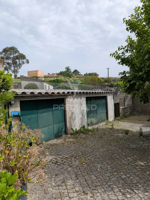 Quinta T3 para Venda em Monte Córdova