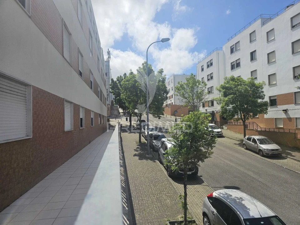 Apartamento T2 para Venda em Santa Clara Foto 17
