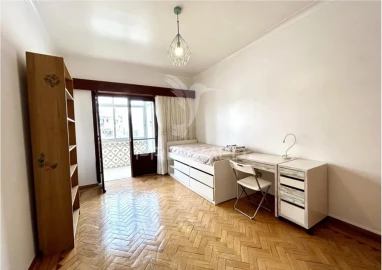 Apartamento T3 para Venda em Laranjeiro e Feijó