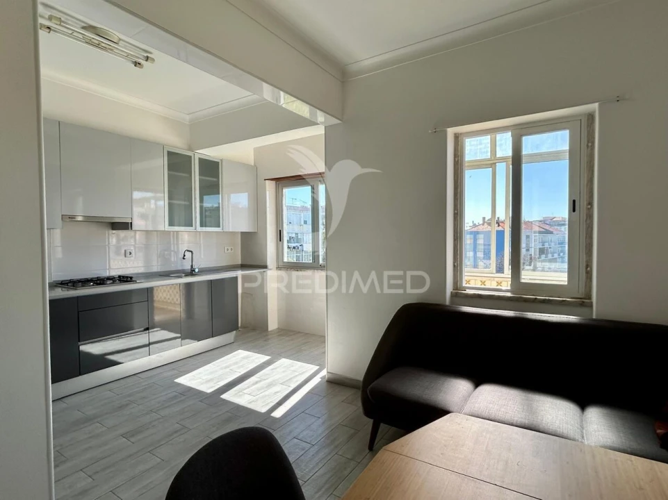 Apartamento T3 para Venda em Laranjeiro e Feijó Foto 6