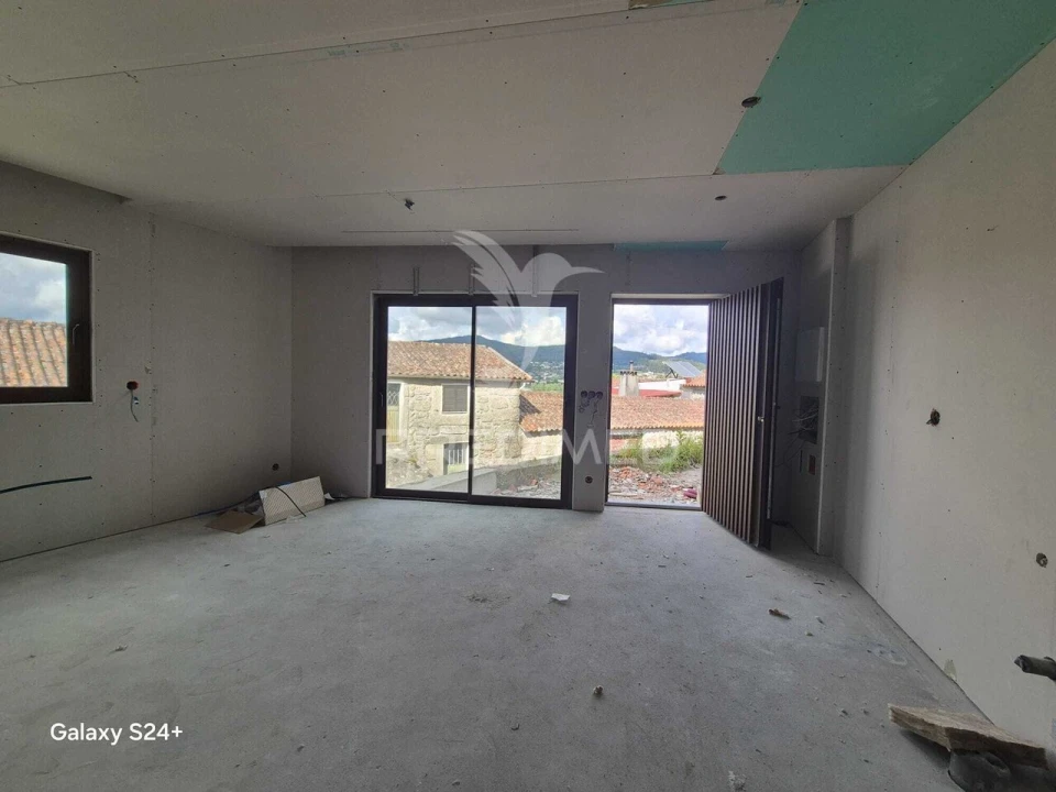 Moradia T2 para Venda em Lamas Foto 23