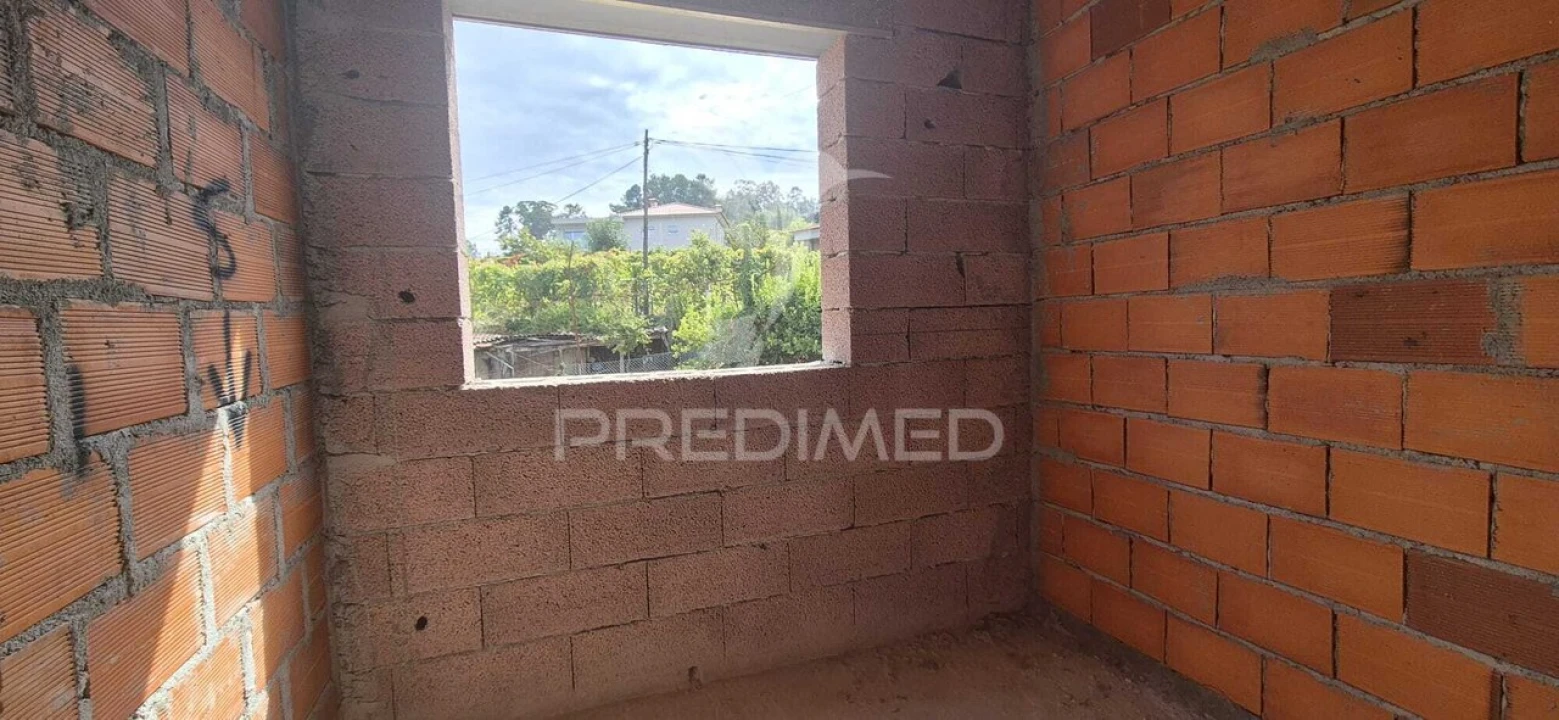 Moradia T2 para Venda em Lamas Foto 28