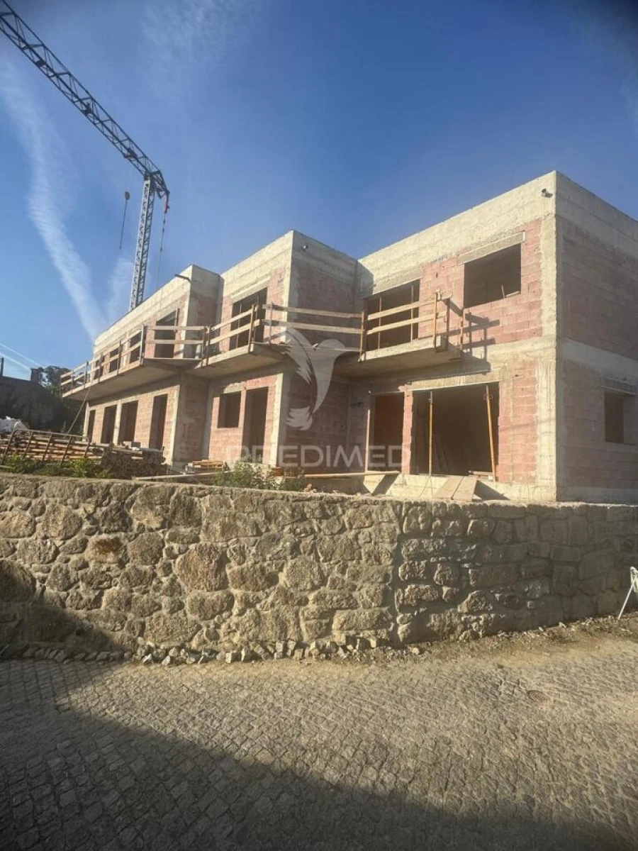Moradia T2 para Venda em Lamas Foto 22