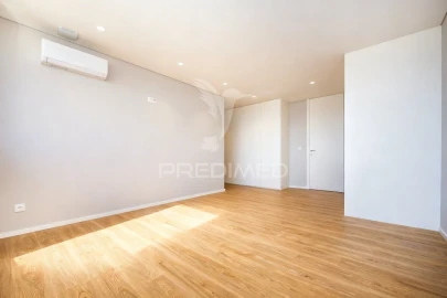 Apartamento T1 para Venda em Celeirós, Aveleda e Vimieiro