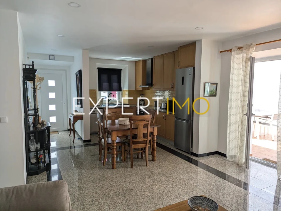 Moradia T3 para Venda em Alfeizerão Foto 3