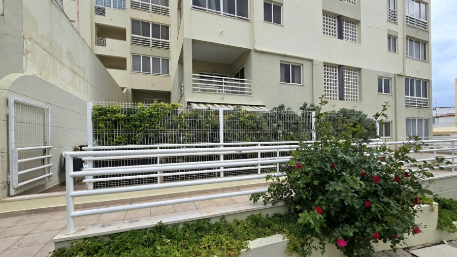 Apartamento T2 para Venda em Armação de Pera Foto 4