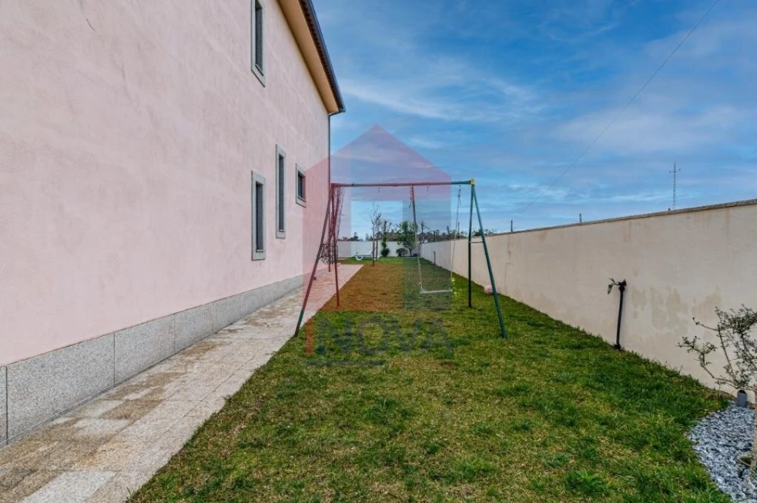 Moradia T3 para Venda em Turiz Foto 4