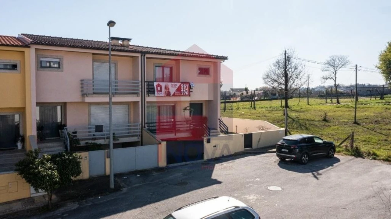 Moradia T3 para Venda em Turiz Foto 11