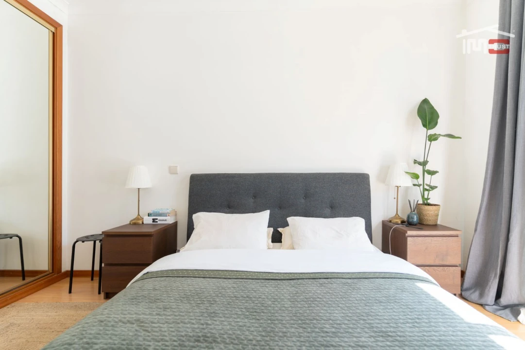 Apartamento T1 para Venda em Nazare Foto 8