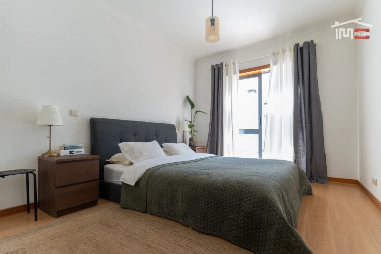 Apartamento T1 para Venda em Nazare Foto 7
