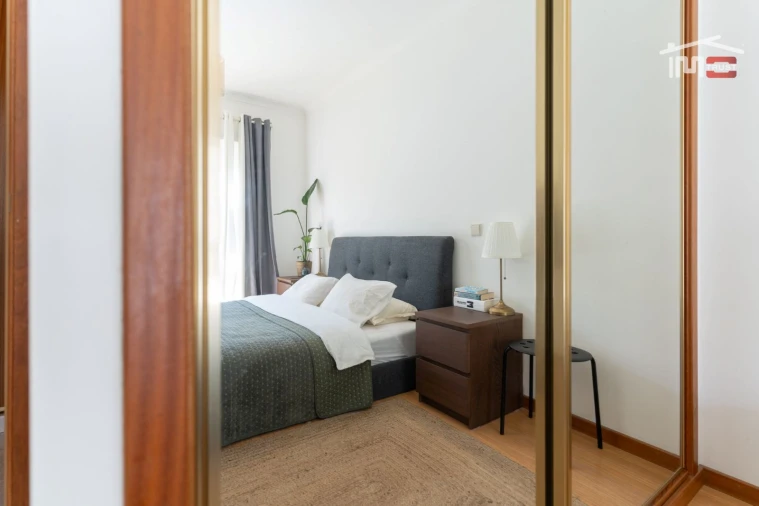 Apartamento T1 para Venda em Nazare Foto 10