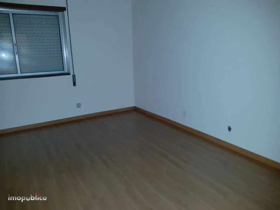 Apartamento T1 para Arrendamento em São Vitor (Braga) Foto 8
