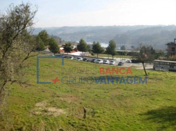 Terreno P/ Prédio para Venda em Santa Comba Dão e Couto do Mosteiro Foto 2