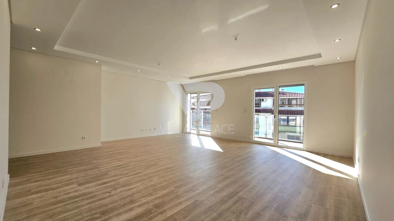 Apartamento T3 para Arrendamento em Carcavelos e Parede Foto 2