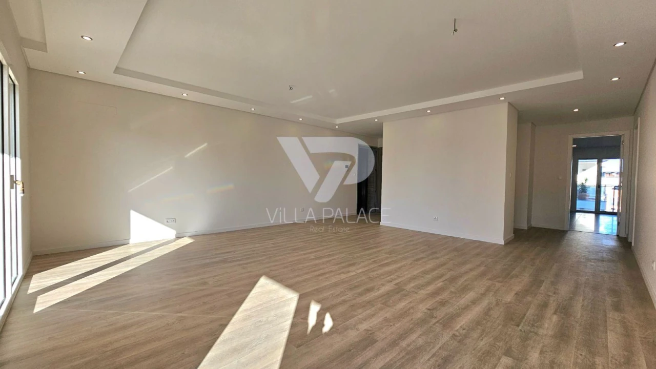 Apartamento T3 para Arrendamento em Carcavelos e Parede Foto 4