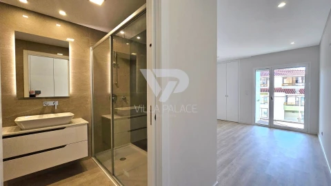 Apartamento T3 para Arrendamento em Carcavelos e Parede
