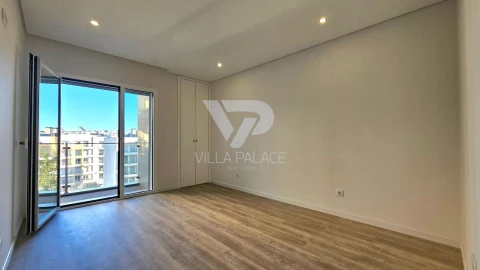 Apartamento T3 para Arrendamento em Carcavelos e Parede