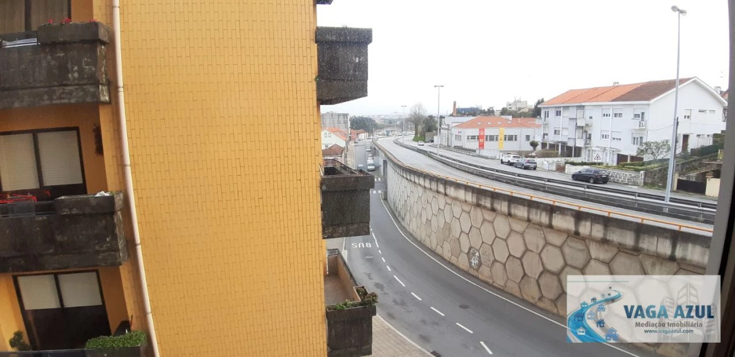 Apartamento T1 para Arrendamento em Rio Tinto Foto 17