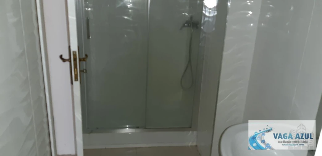 Apartamento T1 para Arrendamento em Rio Tinto Foto 9