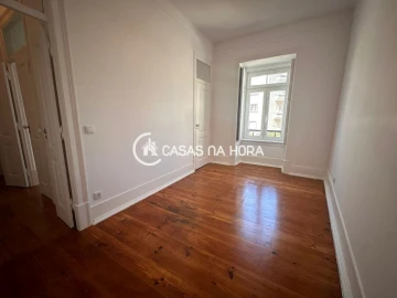 Quarto para Arrendamento em Avenidas Novas
