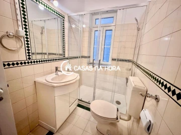 Quarto para Arrendamento em Avenidas Novas